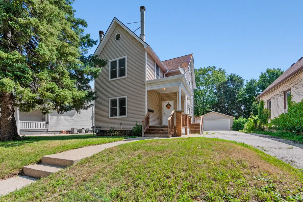 2210 S Winchester St, Milwaukee, WI 53207 - #1