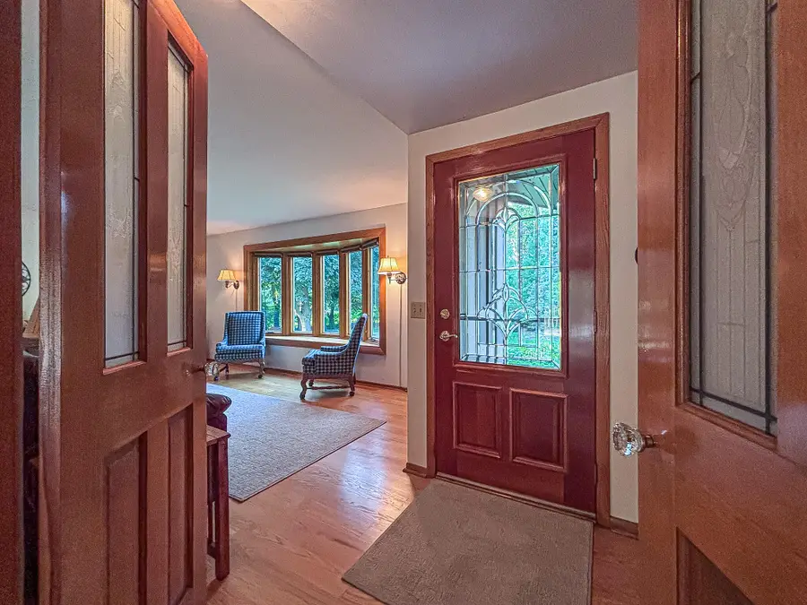 W228S5955 Arrow Ridge Rd, Waukesha, WI 53189 - #3
