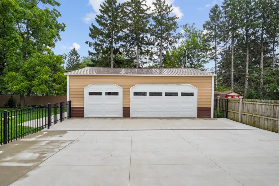4223 Canterbury Ln, Mount Pleasant, WI 53403 - #2