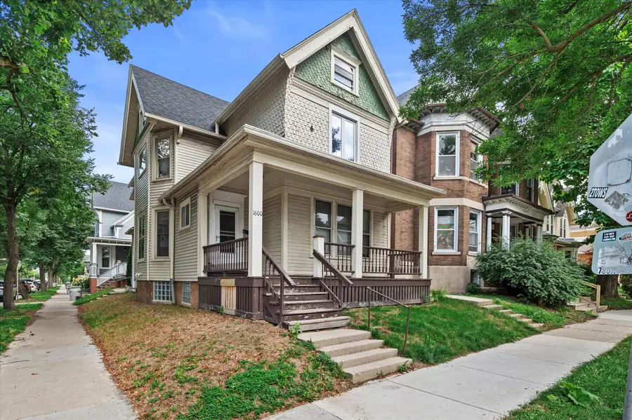 1600 E Kane Pl, Milwaukee, WI 53202 - #2
