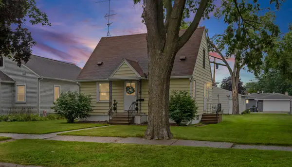 2510 Wood St, La Crosse, WI 54603