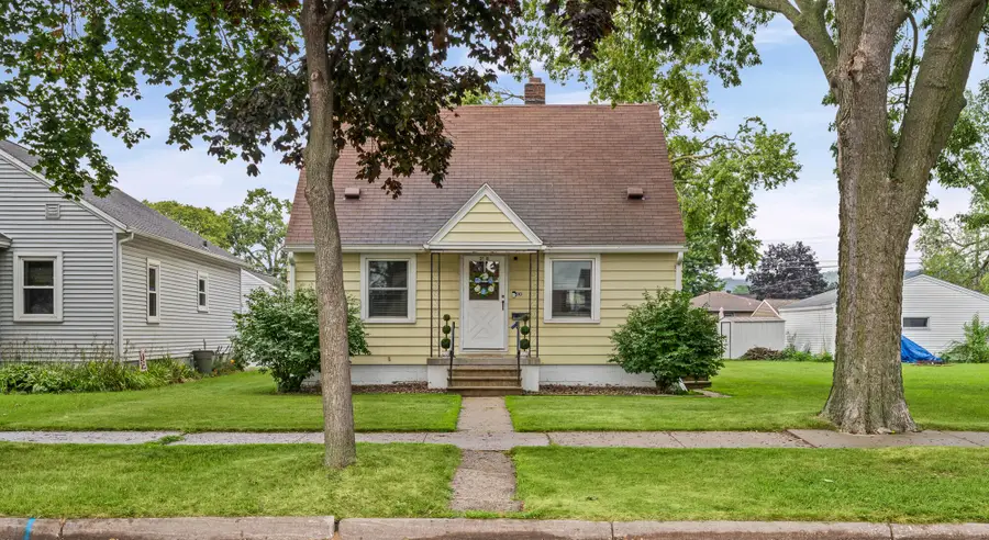 2510 Wood St, La Crosse, WI 54603 - #2