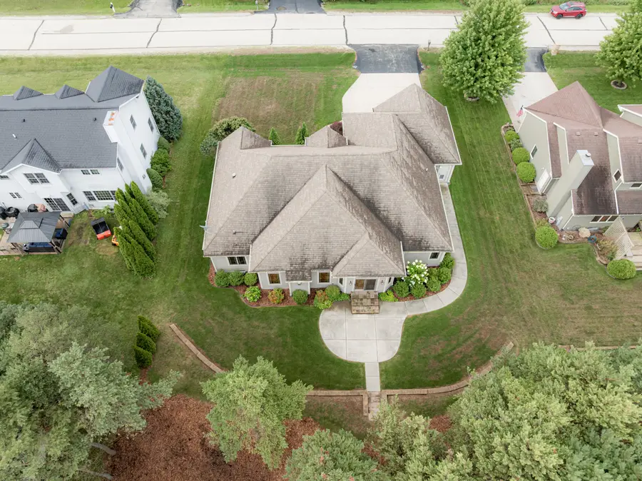 5020 Pine Tree Cir, Caledonia, WI 53402 - #3