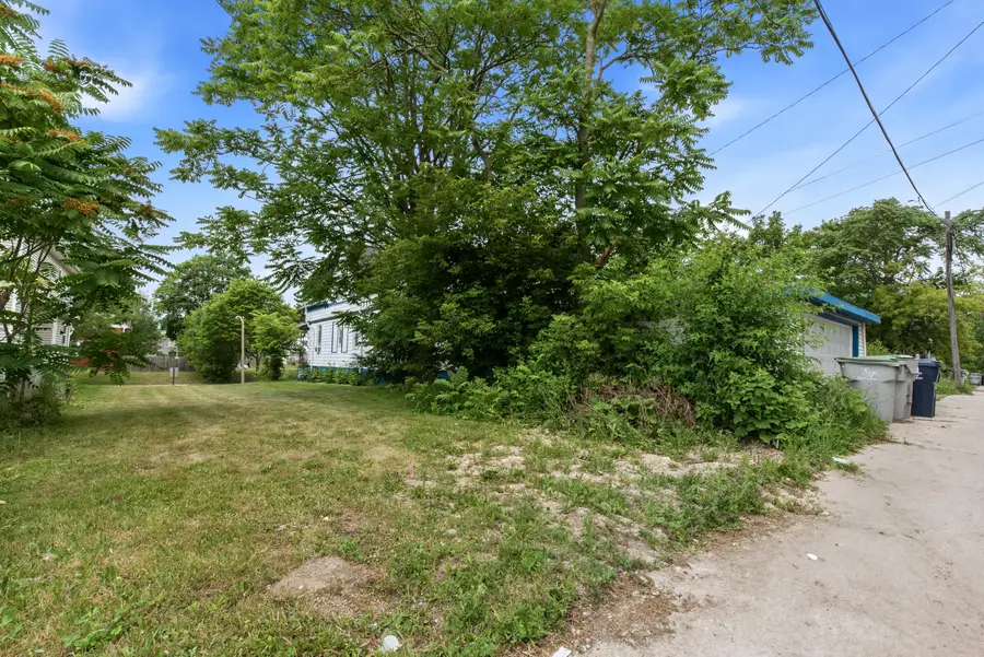 2848 N 19th St, Milwaukee, WI 53206 - #2