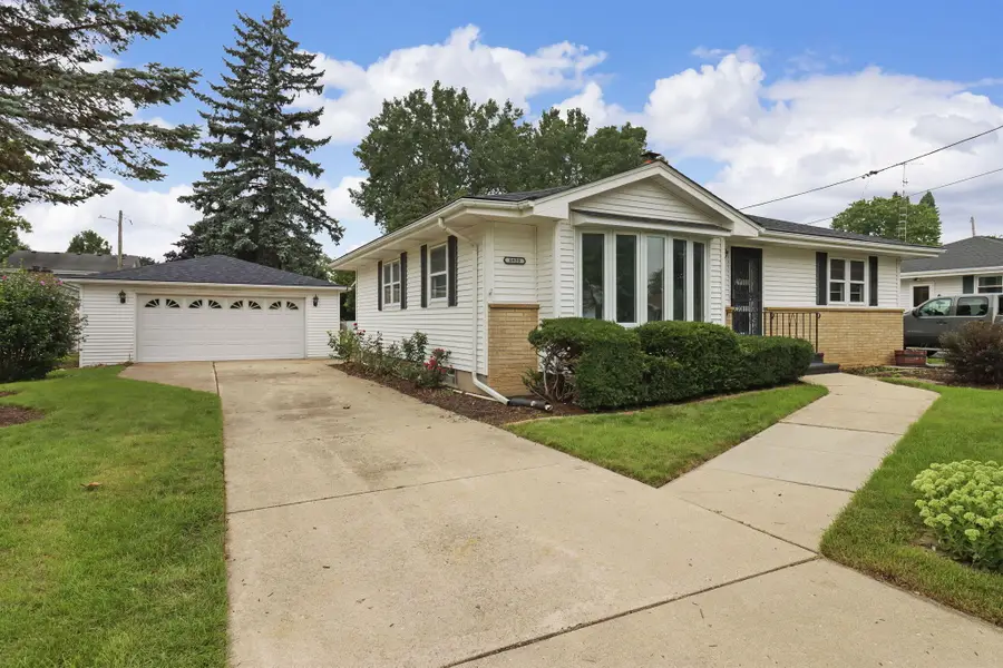 8920 20th Ave, Pleasant Prairie, WI 53143 - #3