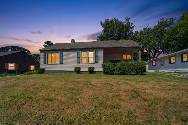 2018 Cleveland Ave, Racine, WI 53405