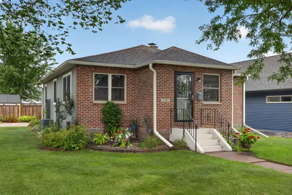 2101 Green Bay St, La Crosse, WI 54601