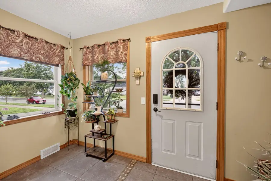 2101 Green Bay St, La Crosse, WI 54601 - #2