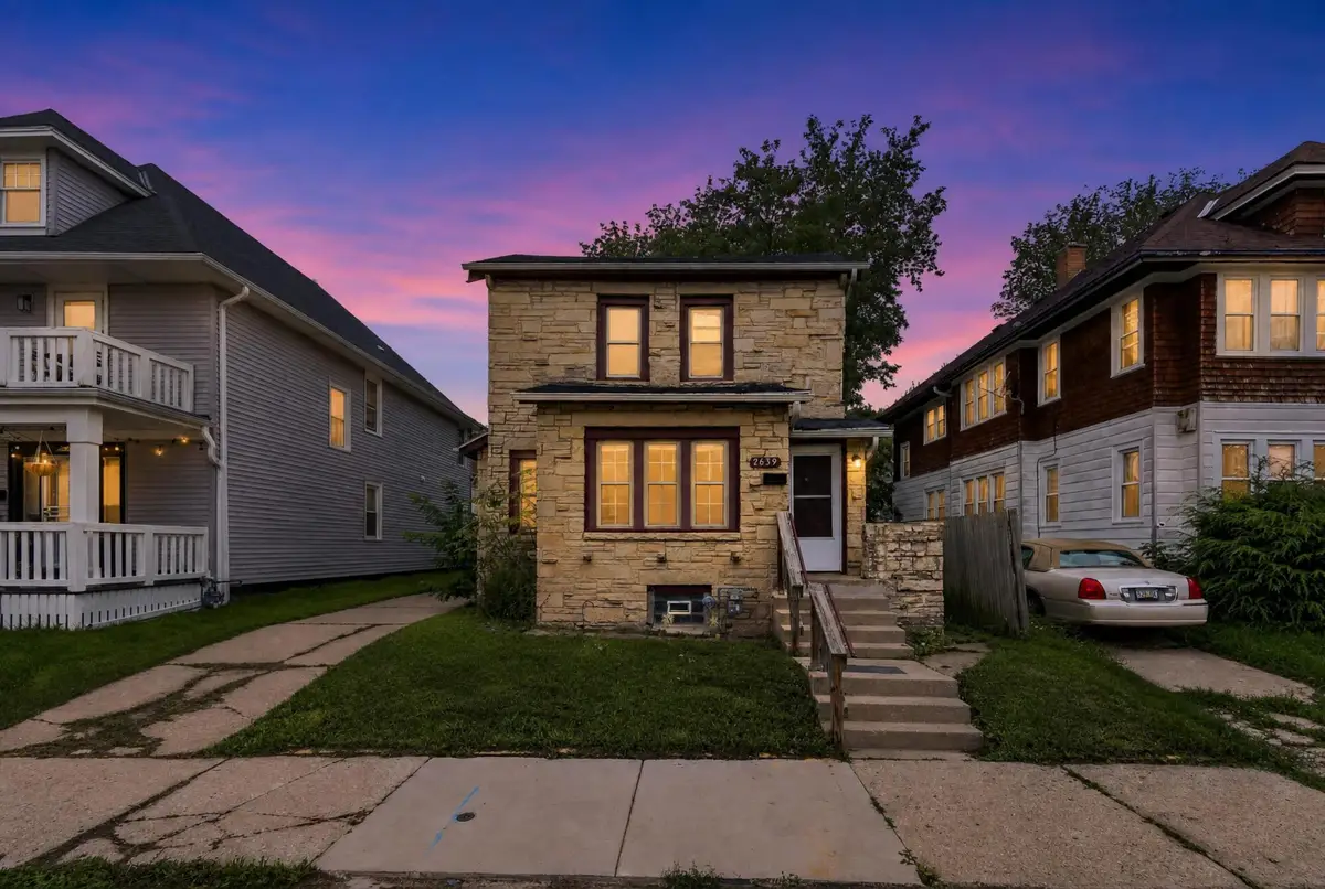 2639 N Hubbard St, Milwaukee, WI 53212 - #1