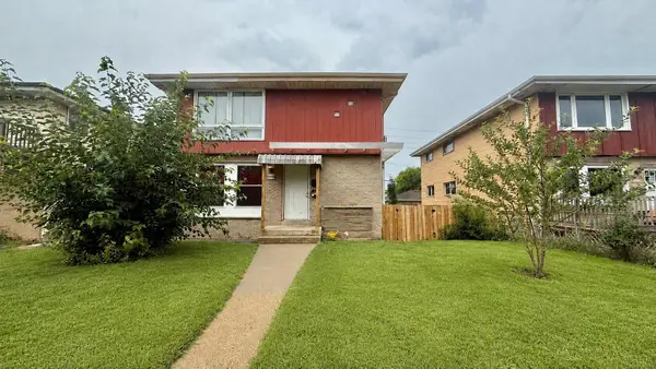 8718 W Hampton Ave, Milwaukee, WI 53225