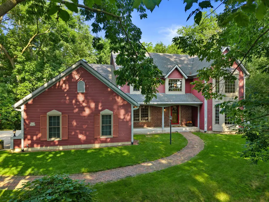W278N2760 Rocky Point Rd, Pewaukee, WI 53072 - #2