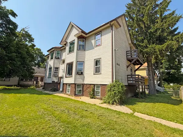 1533 Winslow St, Racine, WI 53404