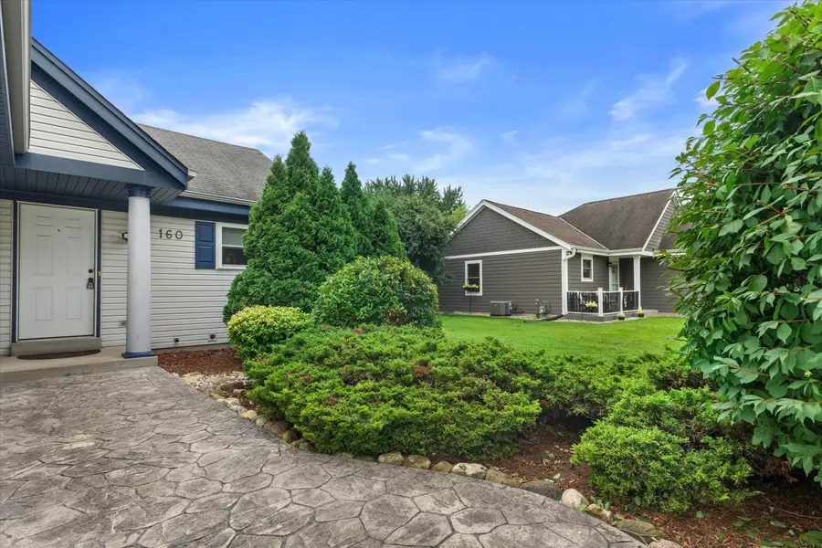 160 Cramer Ave, Dousman, WI 53118 - #3