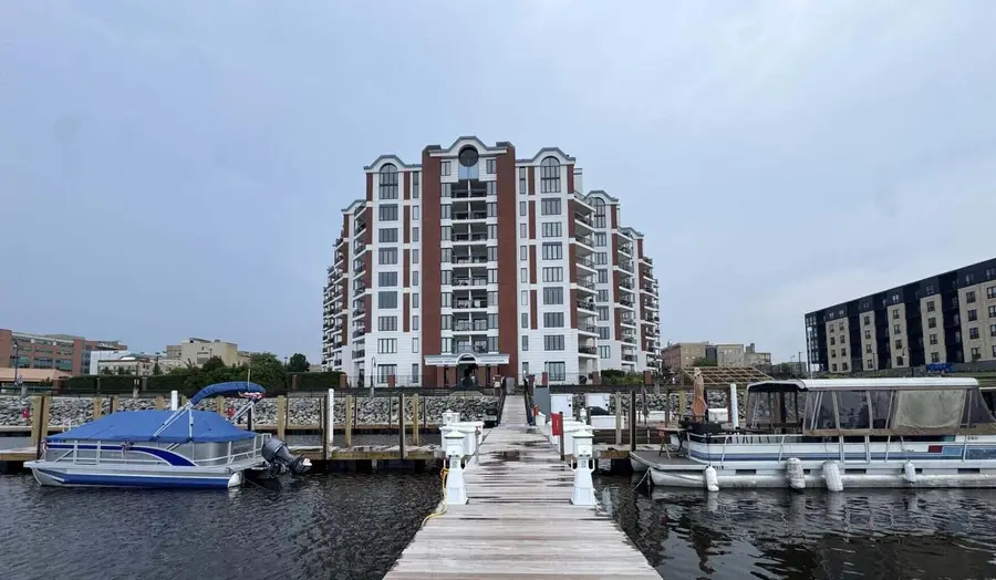 333 Lake Ave, Racine, WI 53403 - #3