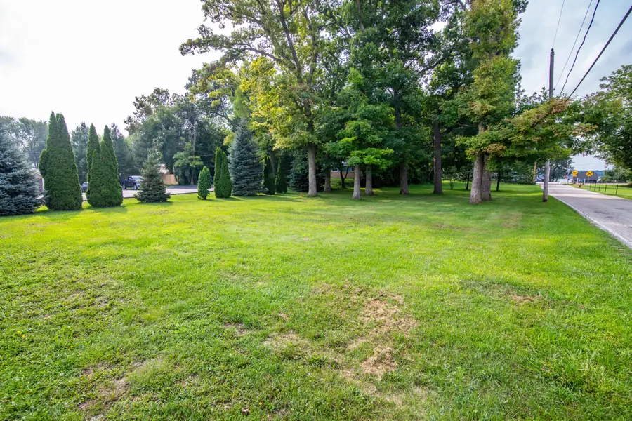 716 Glacier Rd, Pewaukee, WI 53072 - #3