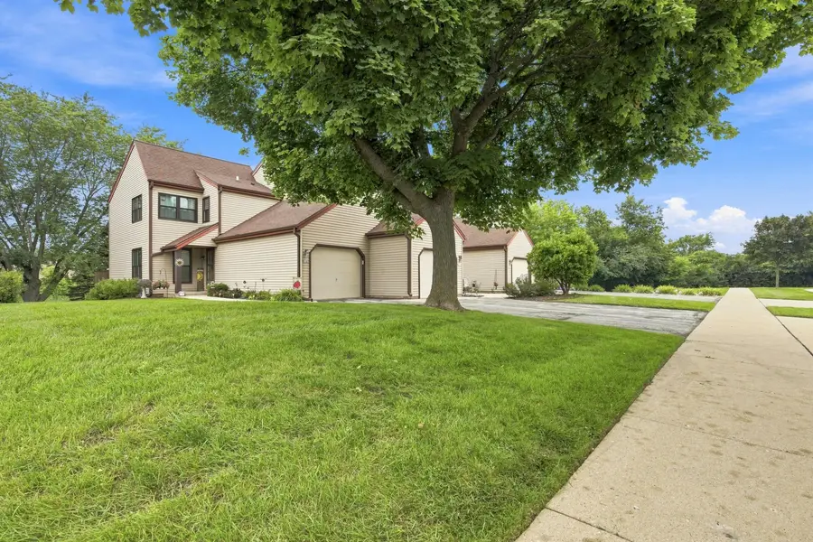8141 S 88th St, Franklin, WI 53132 - #2