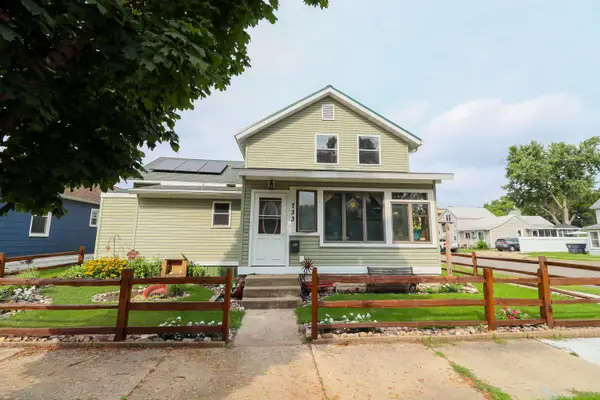 733 Caledonia St, La Crosse, WI 54603