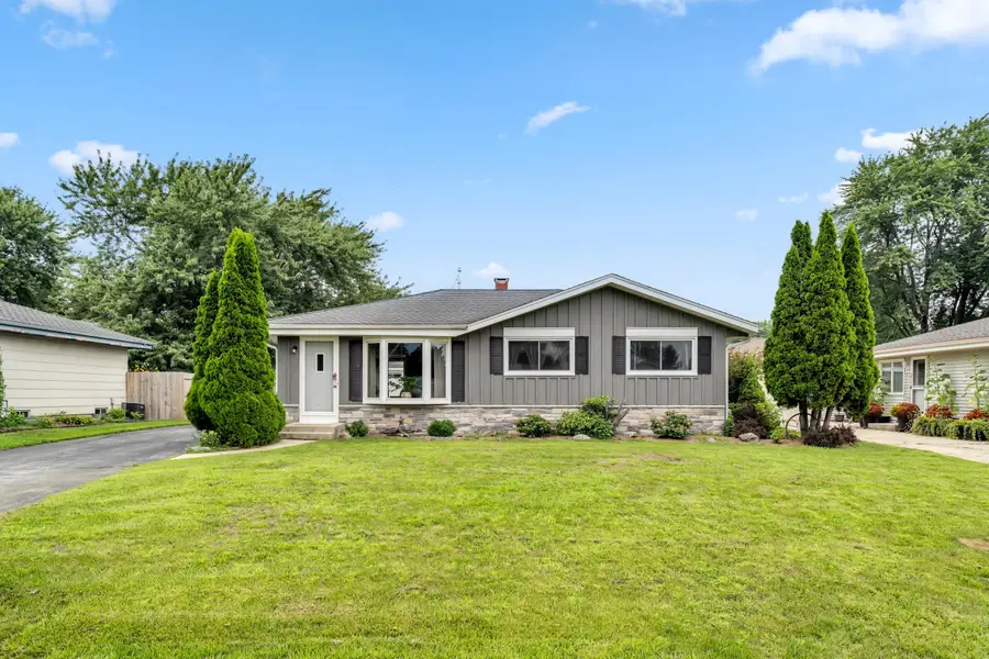 2710 6 Mile Rd, Caledonia, WI 53402 - #2