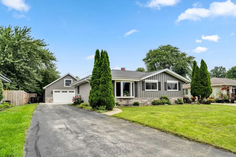 2710 6 Mile Rd, Caledonia, WI 53402 - #3