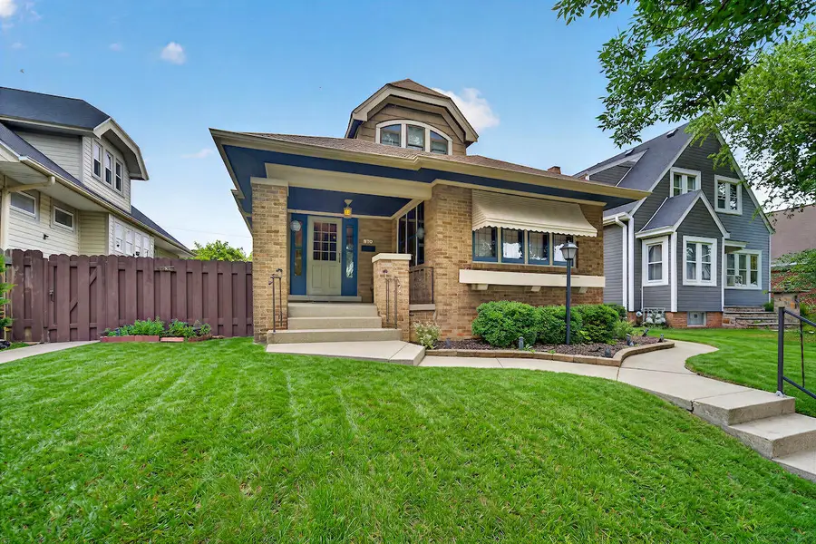 3364 S 17th St, Milwaukee, WI 53215 - #2
