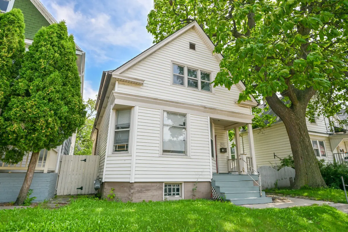 1219 W Windlake Ave, Milwaukee, WI 53215 - #1