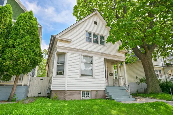 1219 W Windlake Ave, Milwaukee, WI 53215