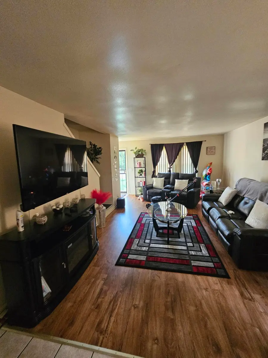 10434 W Kiehnau Ave, Milwaukee, WI 53224 - #3