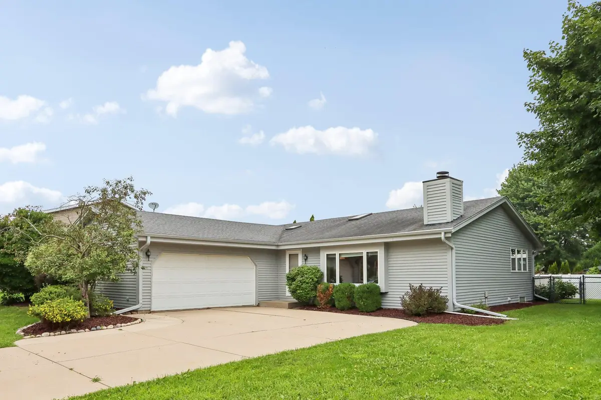 7716 S 83rd St, Franklin, WI 53132 - #1