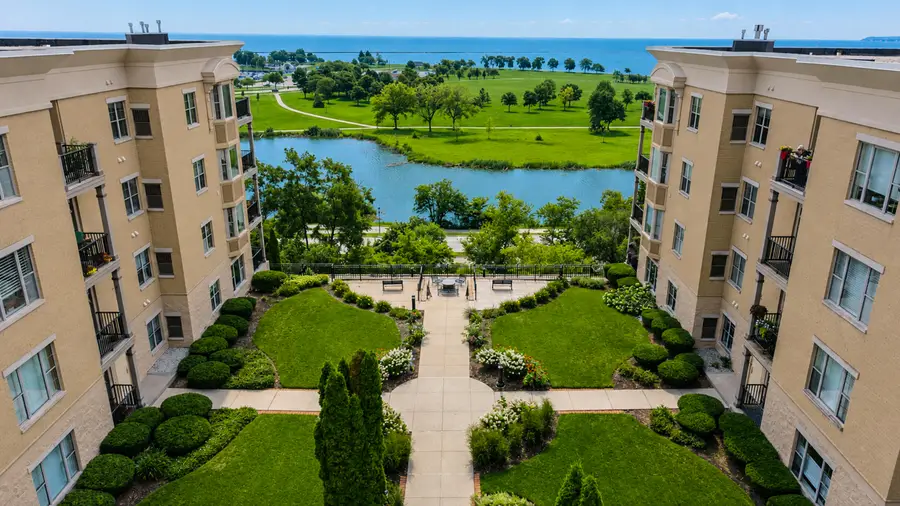 1300 N Prospect Ave, Milwaukee, WI 53202 - #2