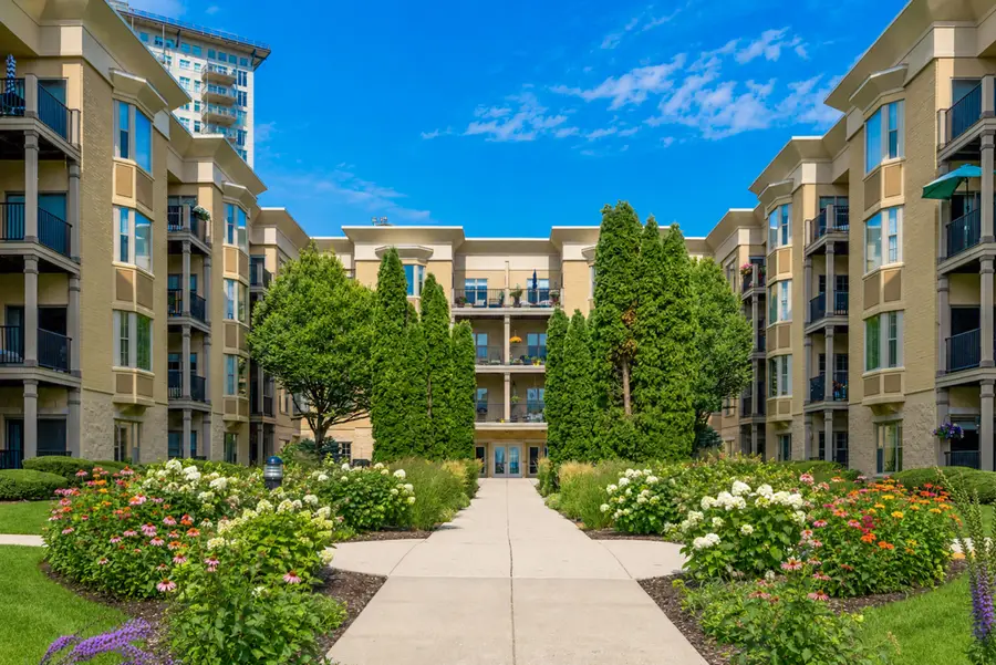 1300 N Prospect Ave, Milwaukee, WI 53202 - #3