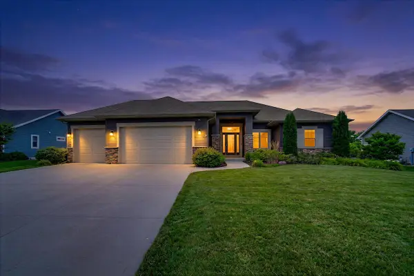 5227 Kings Way, Mount Pleasant, WI 53403