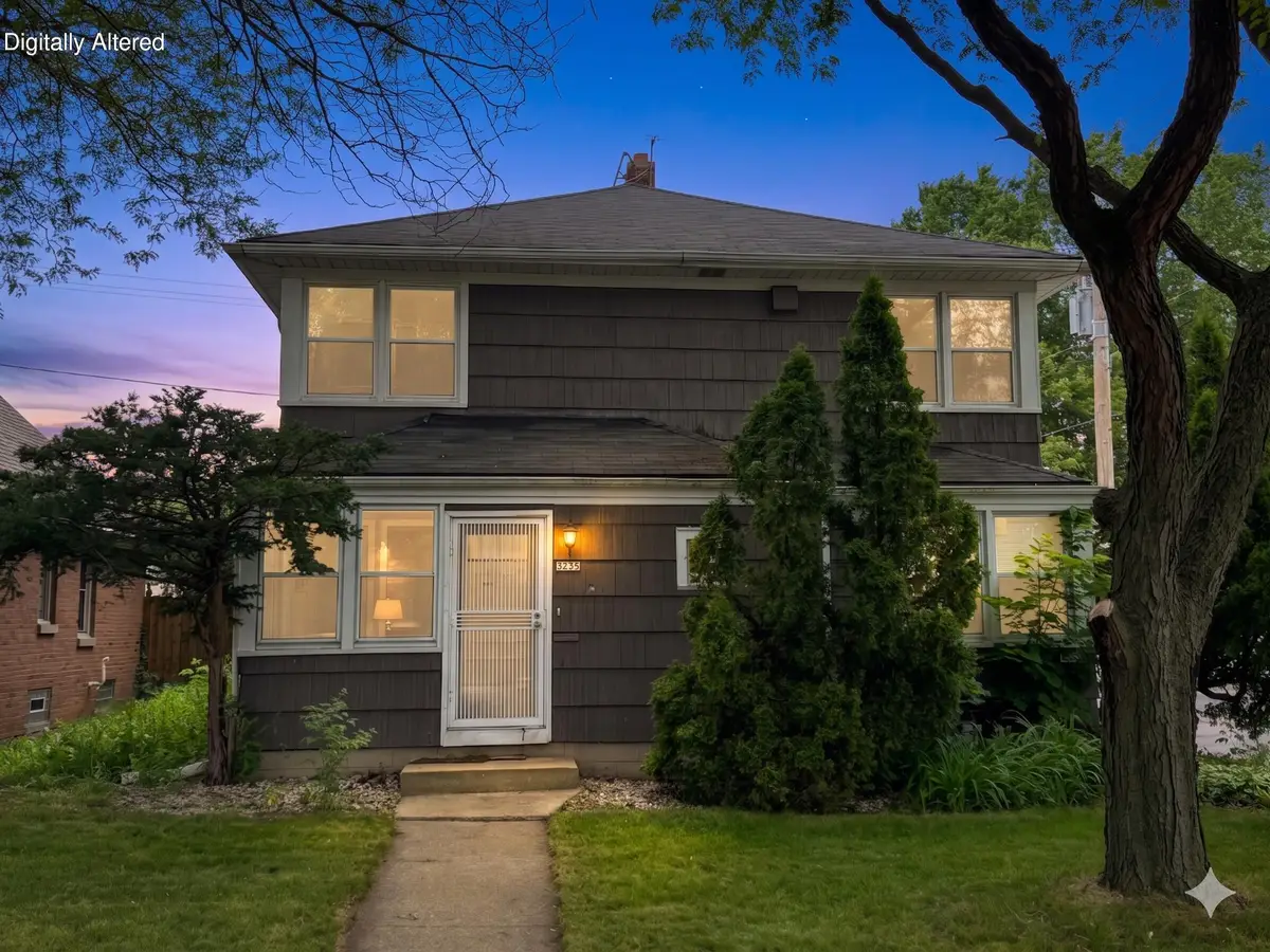 3055 N 60th St, Milwaukee, WI 53210 - #1