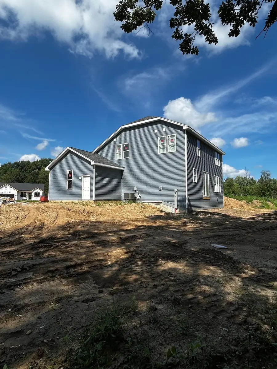 1743 Palmer Ct, Hartford, WI 53027 - #3