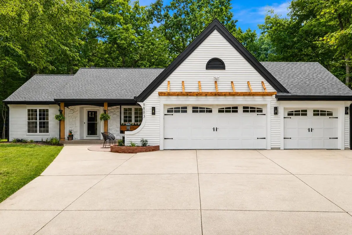 9883 S 35th St, Franklin, WI 53132 - #1