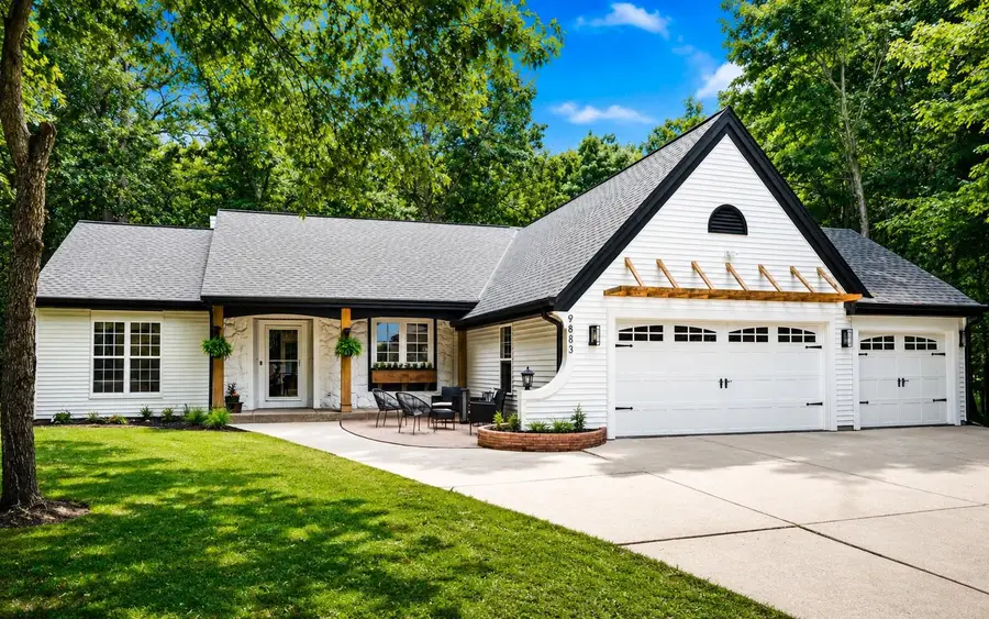 9883 S 35th St, Franklin, WI 53132 - #2