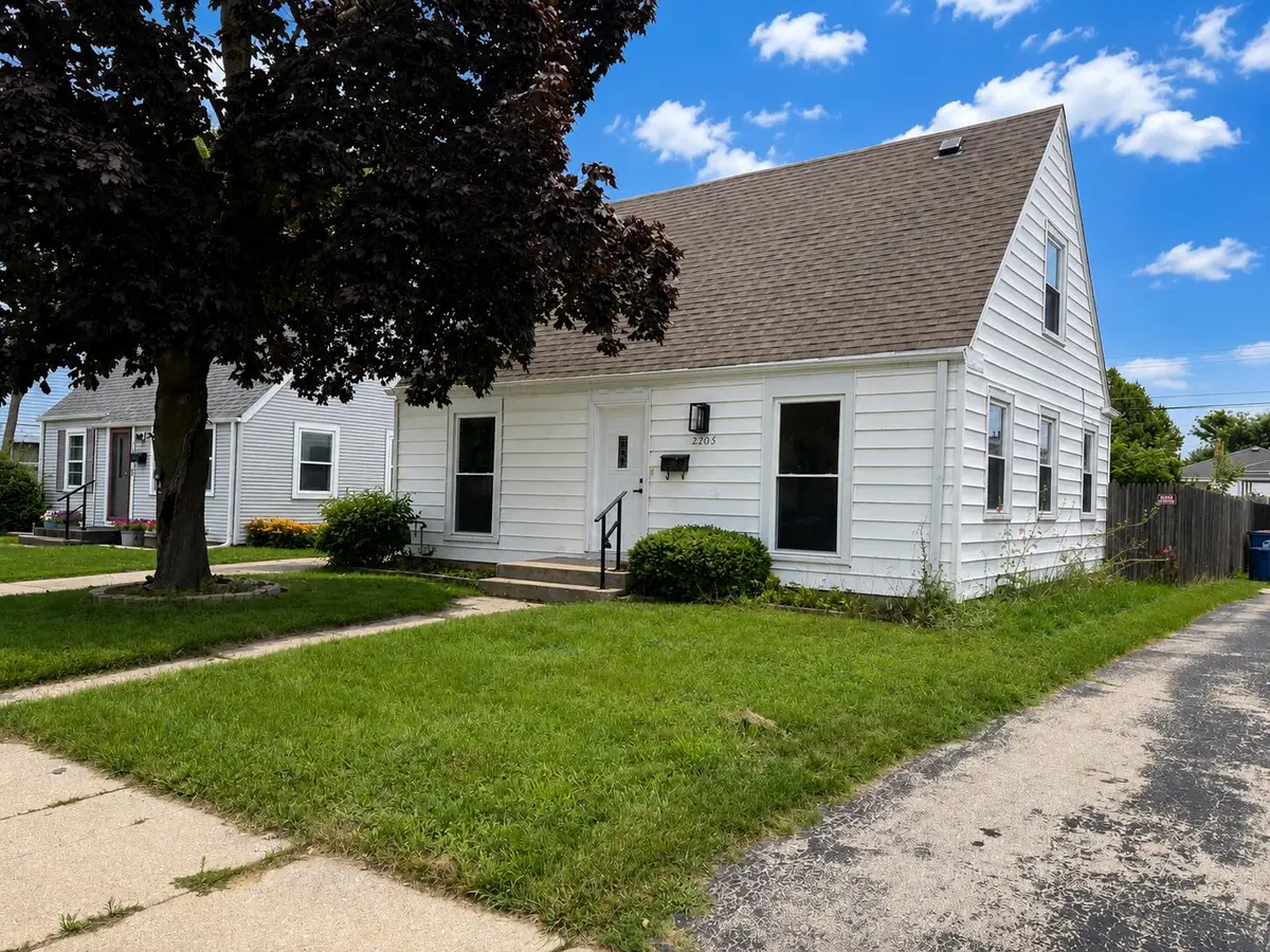 2205 Hayes Ave, Racine, WI 53405 - #1