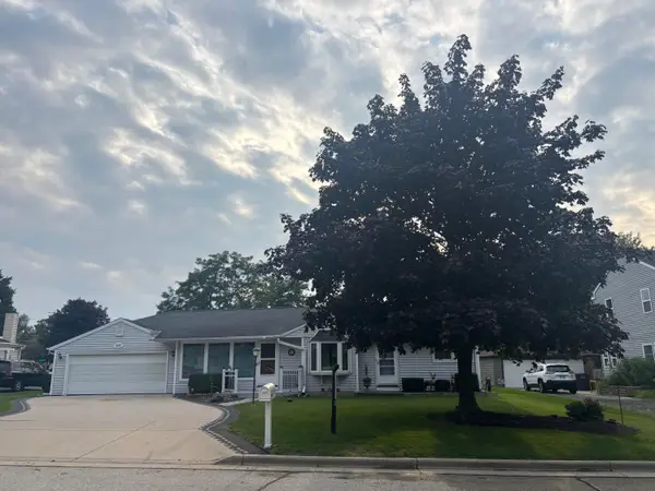 4369 S 49th St, Greenfield, WI 53220