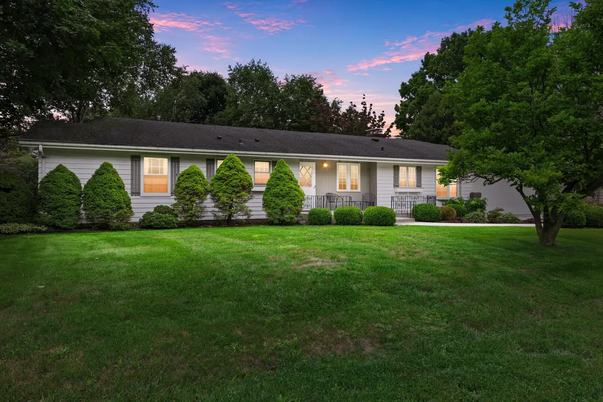 239 Old Pine Cir, Wind Point, WI 53402 - #1