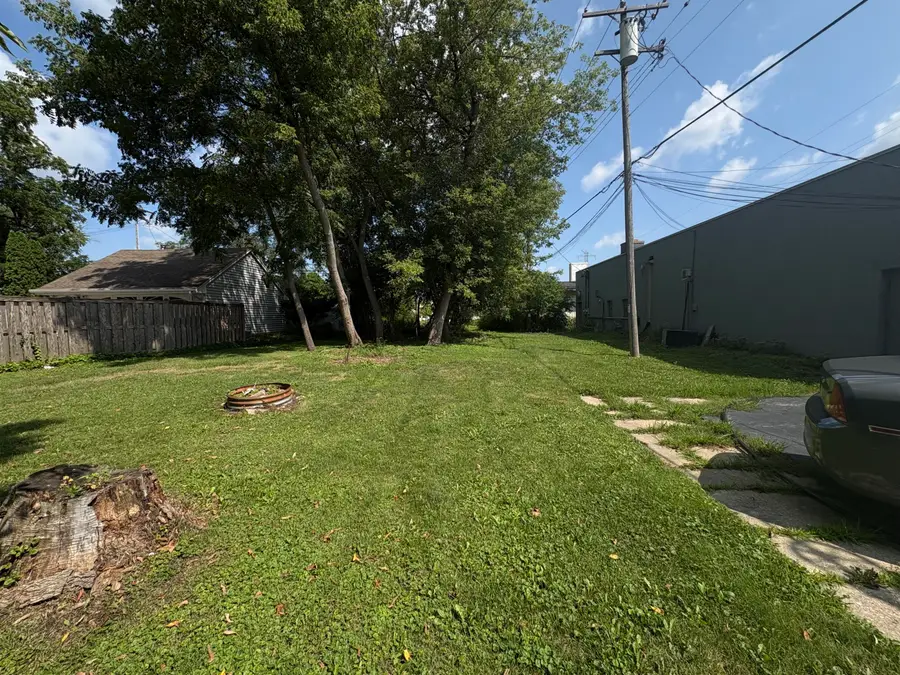 5419 S 108th St, Hales Corners, WI 53130 - #2