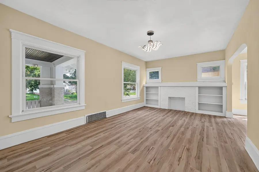 2867 N 40th St, Milwaukee, WI 53210 - #2