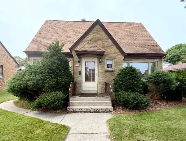 1712 S 17th St, Sheboygan, WI 53081