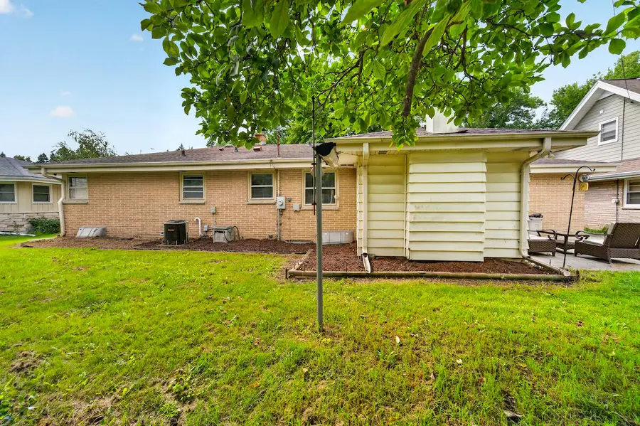 10216 W Burleigh St, Wauwatosa, WI 53222 - #3