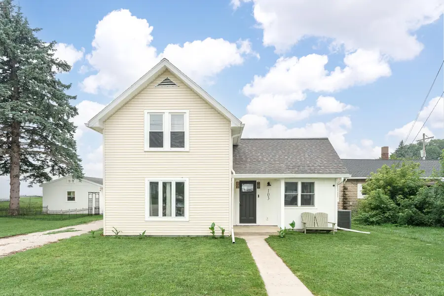 103 S Madison St, Friesland, WI 53935 - #2