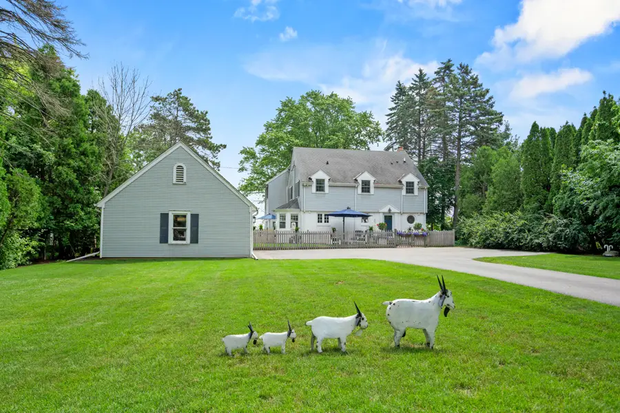 12504 N Lake Shore Dr, Mequon, WI 53092 - #2