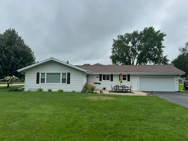 1008 Hilger Rd, Hartland, WI 53029 - #1