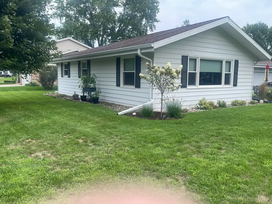 1008 Hilger Rd, Hartland, WI 53029 - #3