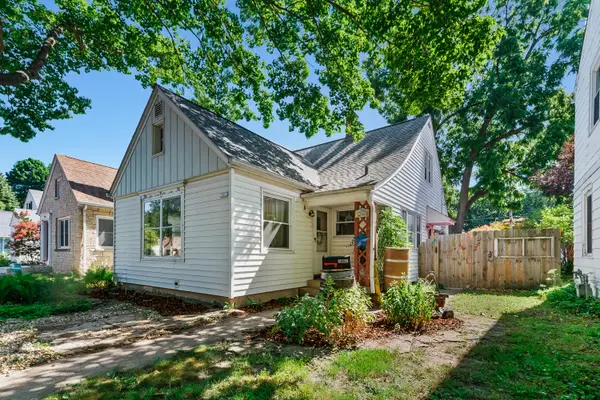 2862 N 78th St, Milwaukee, WI 53222