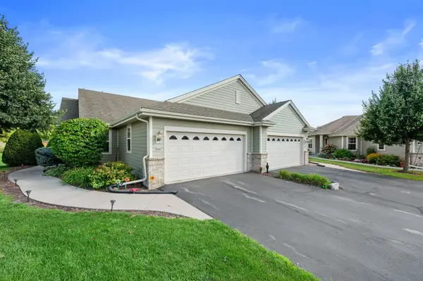 224 Wildflower Cir, Port Washington, WI 53074