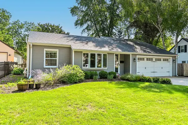 W62N352 Hanover Ave, Cedarburg, WI 53012