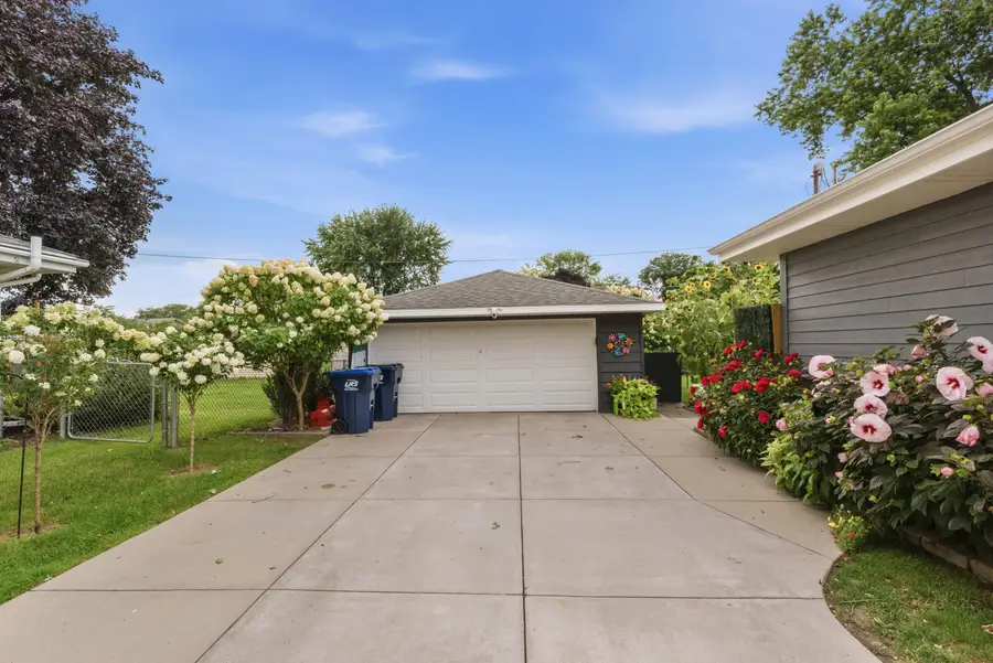 W243N6591 Westhaven Dr, Sussex, WI 53089 - #3